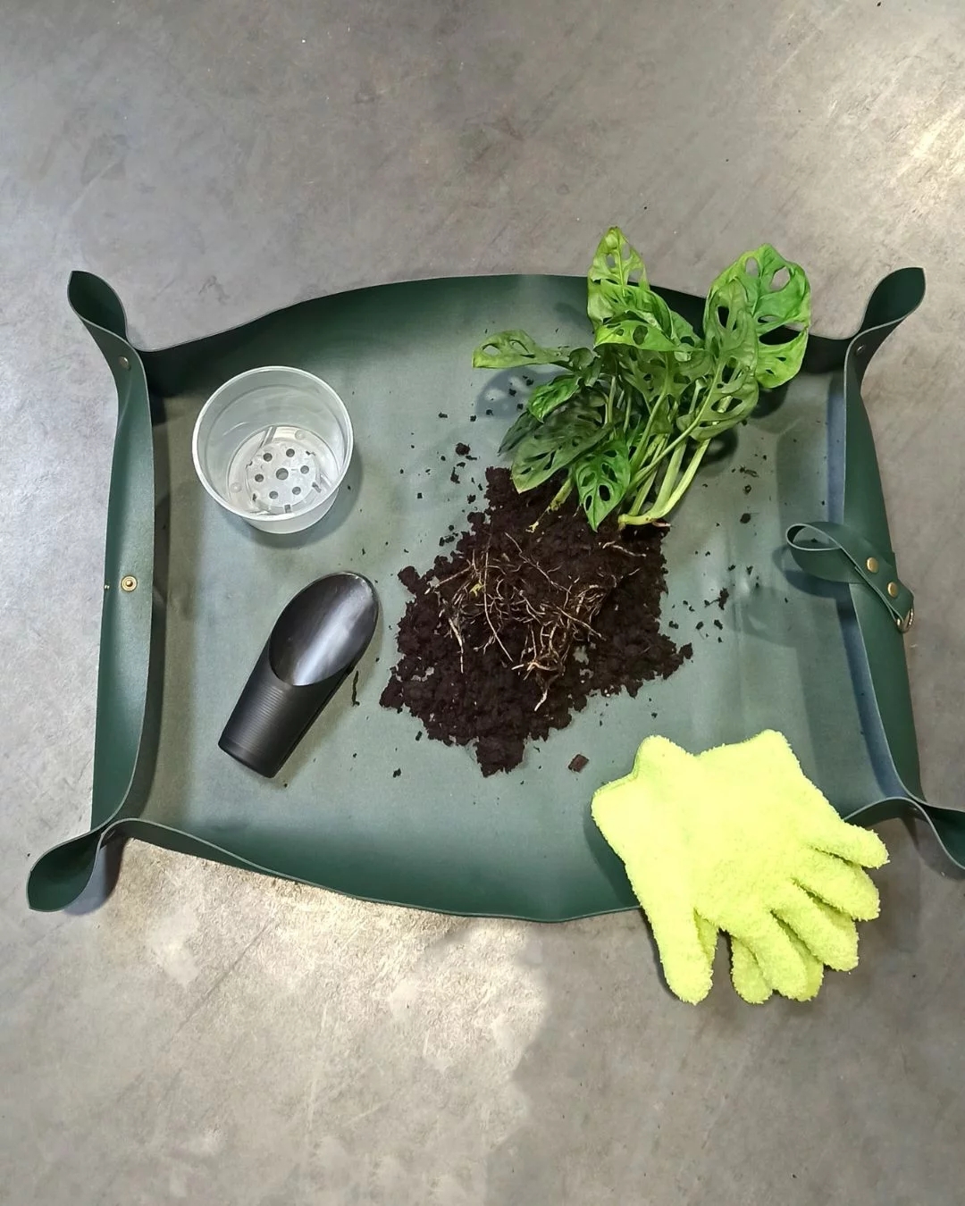 Grand Tapis de Rempotage en Simili Cuir Vert pour Plantes – Image 5
