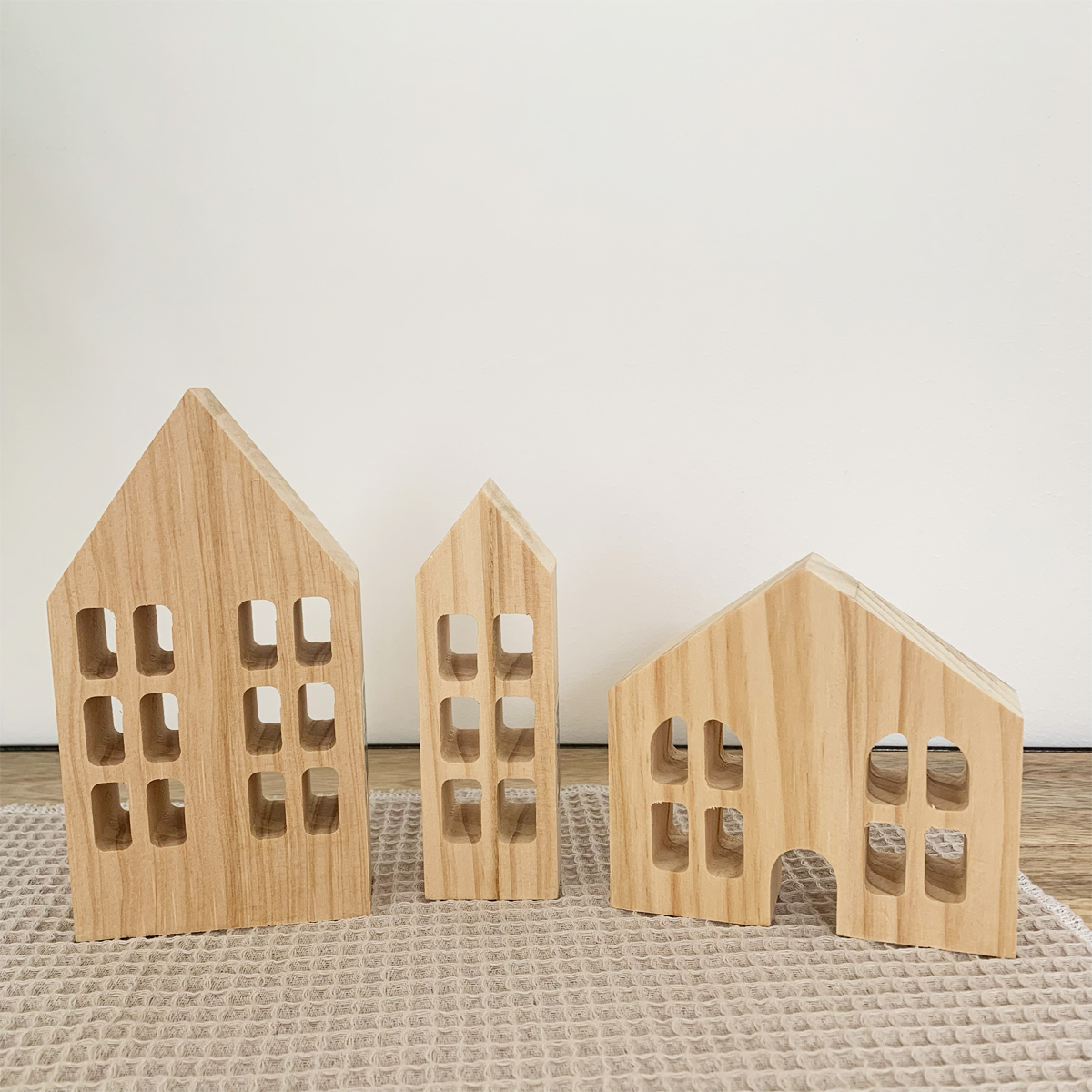 Petite maisonnette en bois – Taille L – Image 2